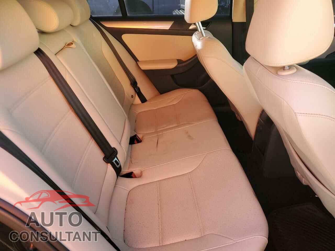 VOLKSWAGEN JETTA 2017 - 3VWDB7AJ5HM341685