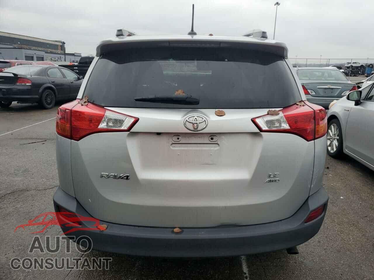 TOYOTA RAV4 2015 - 2T3BFREV5FW276128