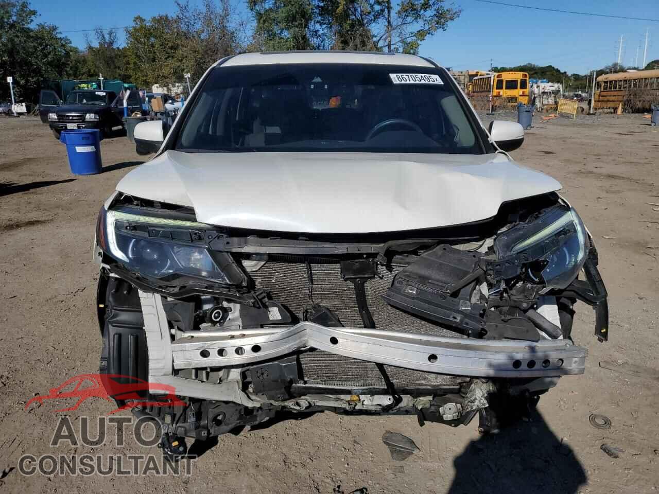 HONDA PILOT 2017 - 5FNYF6H62HB097180
