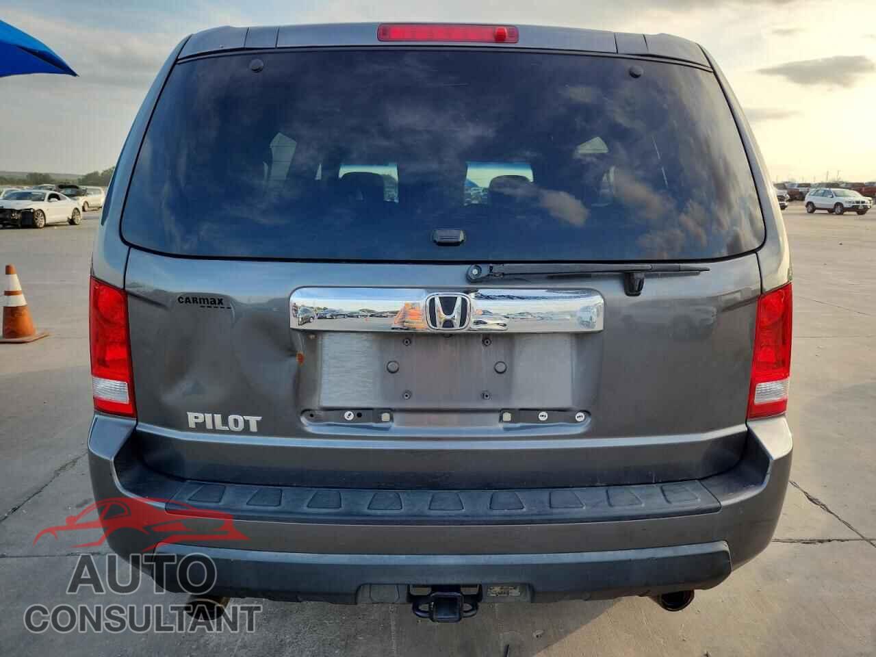 HONDA PILOT 2011 - 5FNYF3H56BB013424
