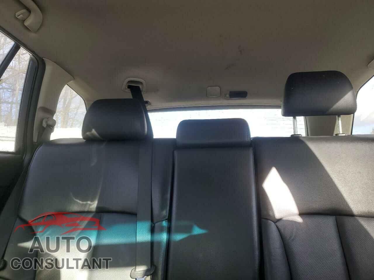 SUBARU OUTBACK 2011 - 4S4BRBKC2B3330575