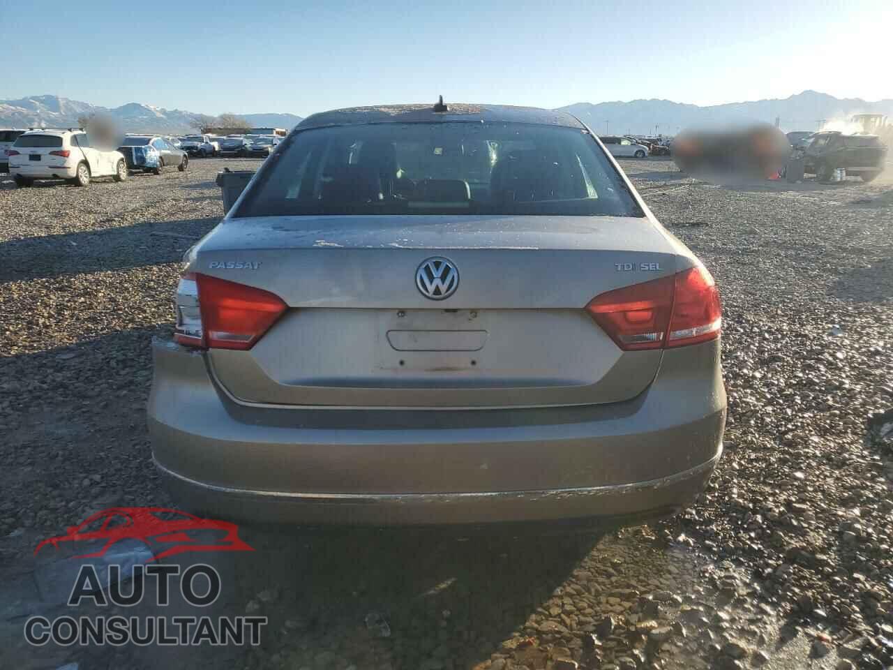 VOLKSWAGEN PASSAT 2015 - 1VWCV7A32FC108690
