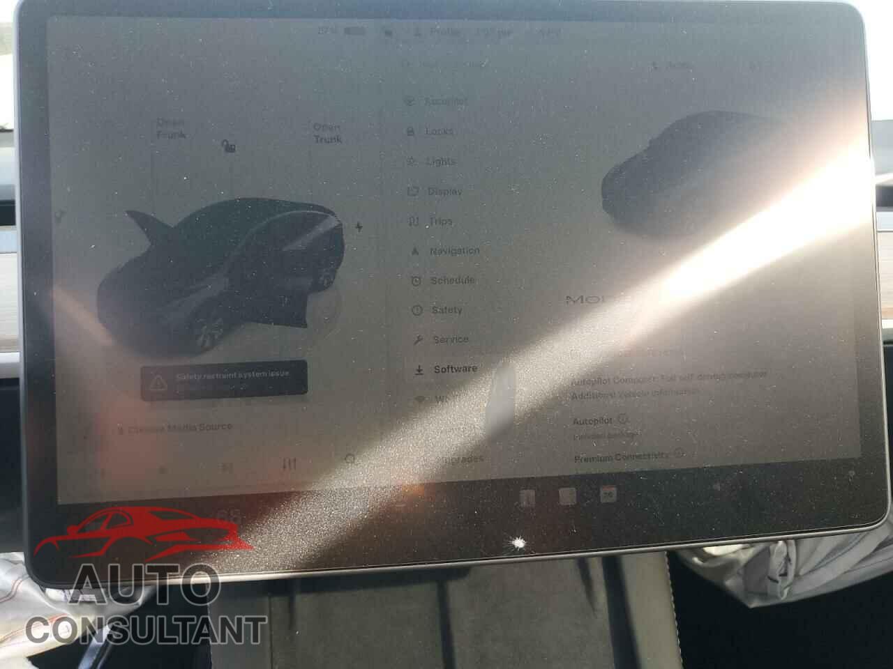 TESLA MODEL Y 2024 - 7SAYGDED2RF056105