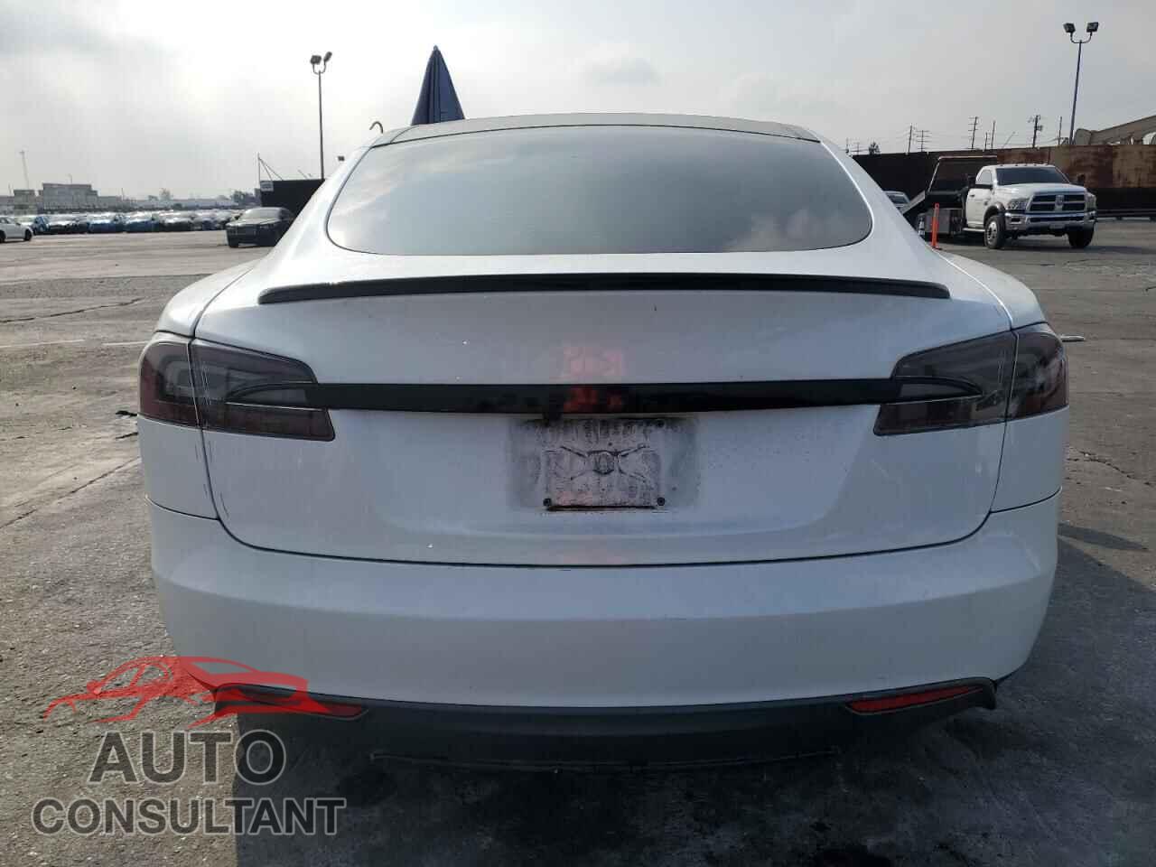 TESLA MODEL S 2012 - 5YJSA1DP8CFS01024