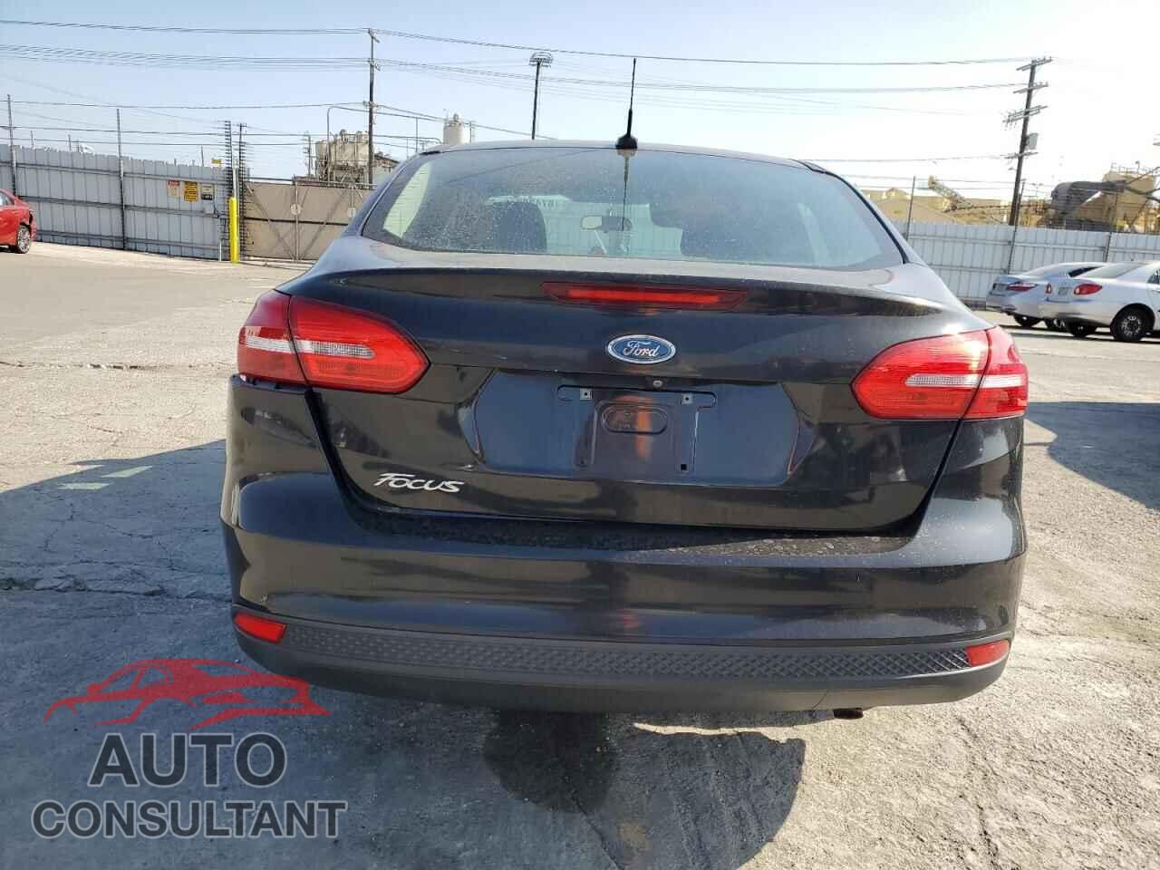 FORD FOCUS 2015 - 1FADP3E20FL256273