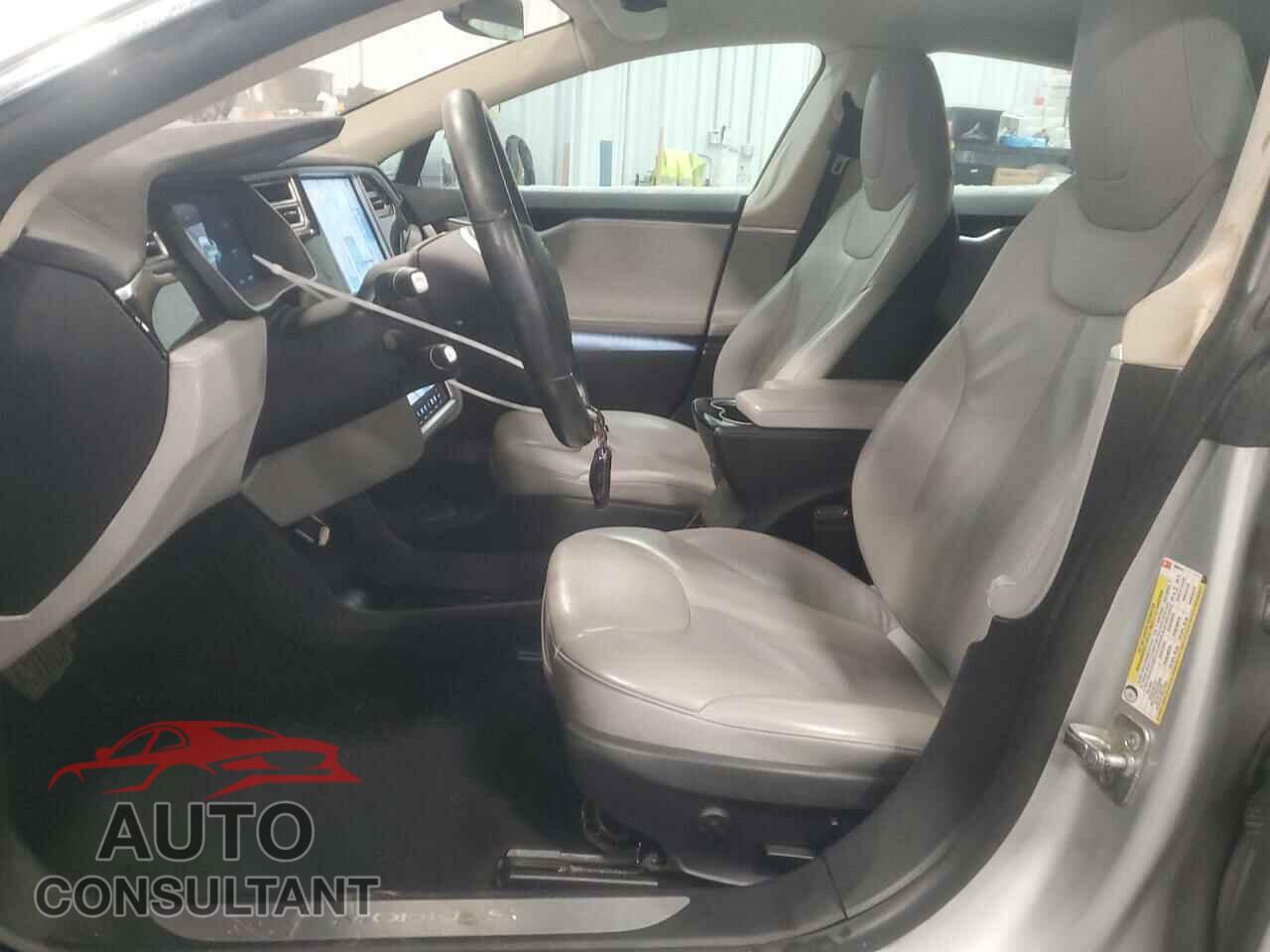TESLA MODEL S 2015 - 5YJSA1S28FF090616
