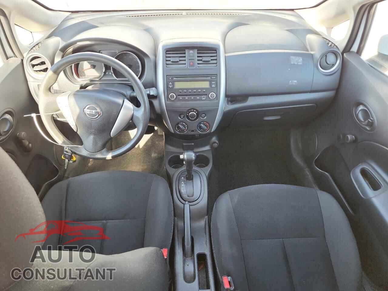 NISSAN VERSA 2017 - 3N1CE2CP0HL373530