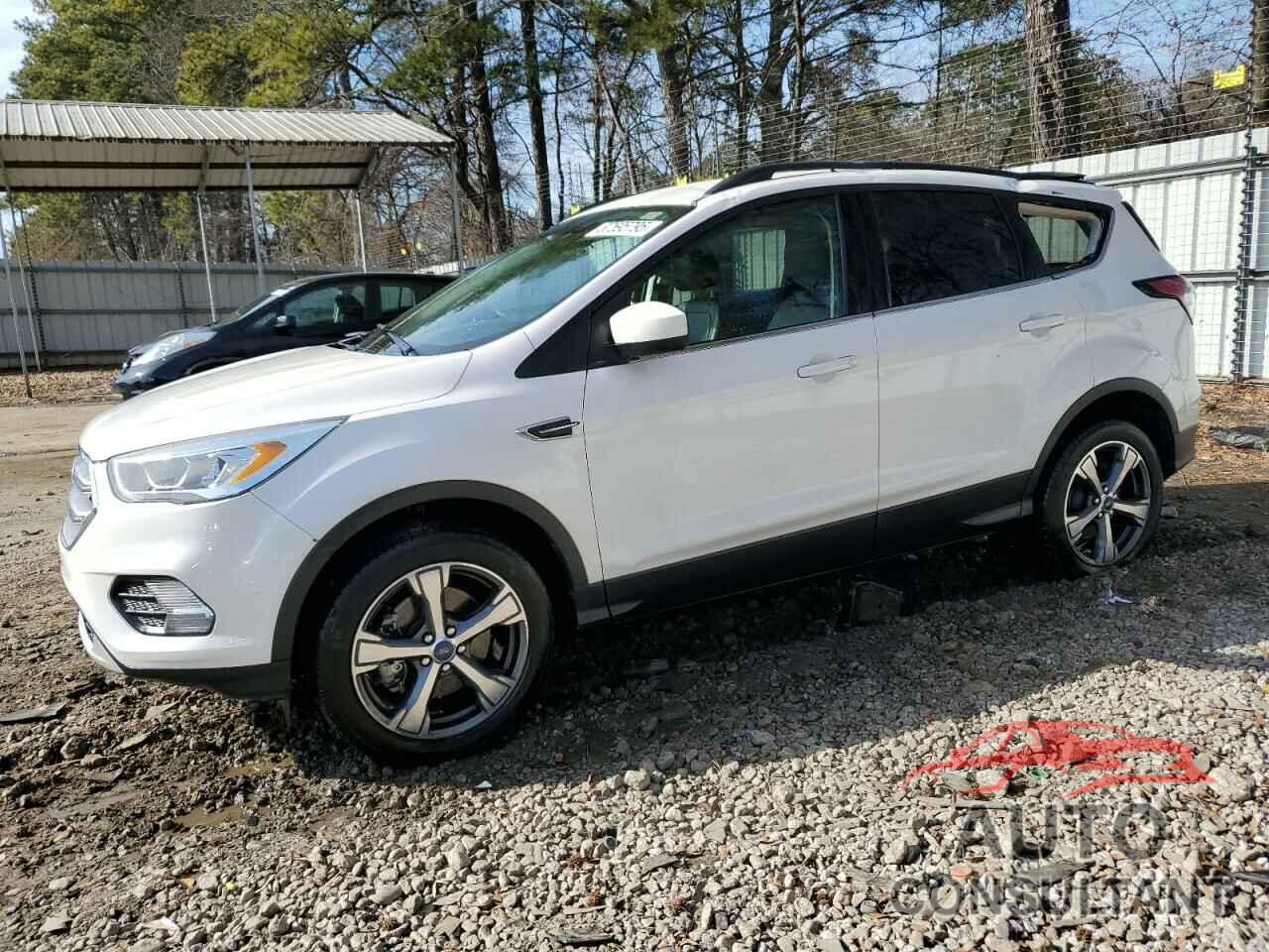 FORD ESCAPE 2017 - 1FMCU0G90HUE84192