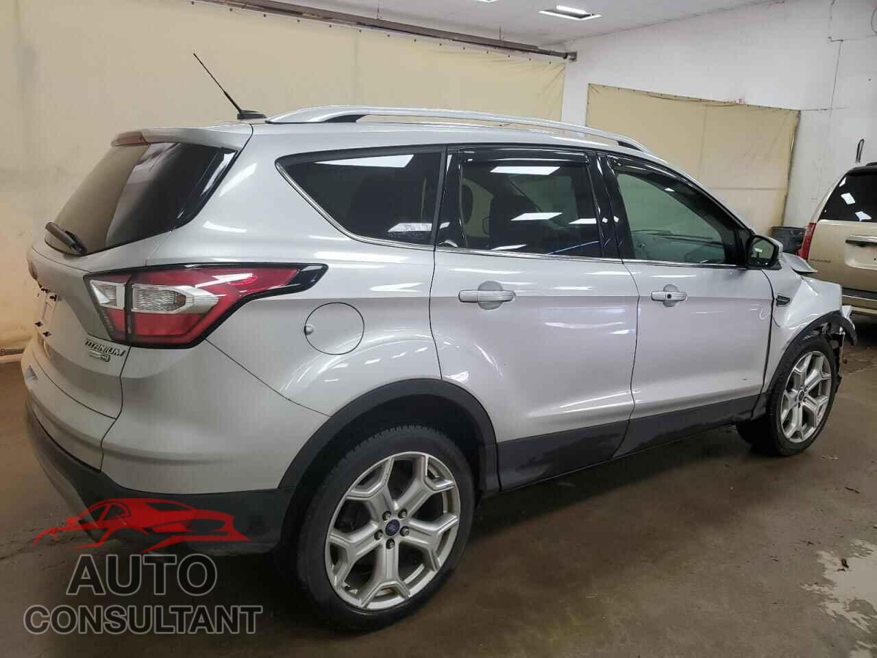 FORD ESCAPE 2017 - 1FMCU9J9XHUE34316