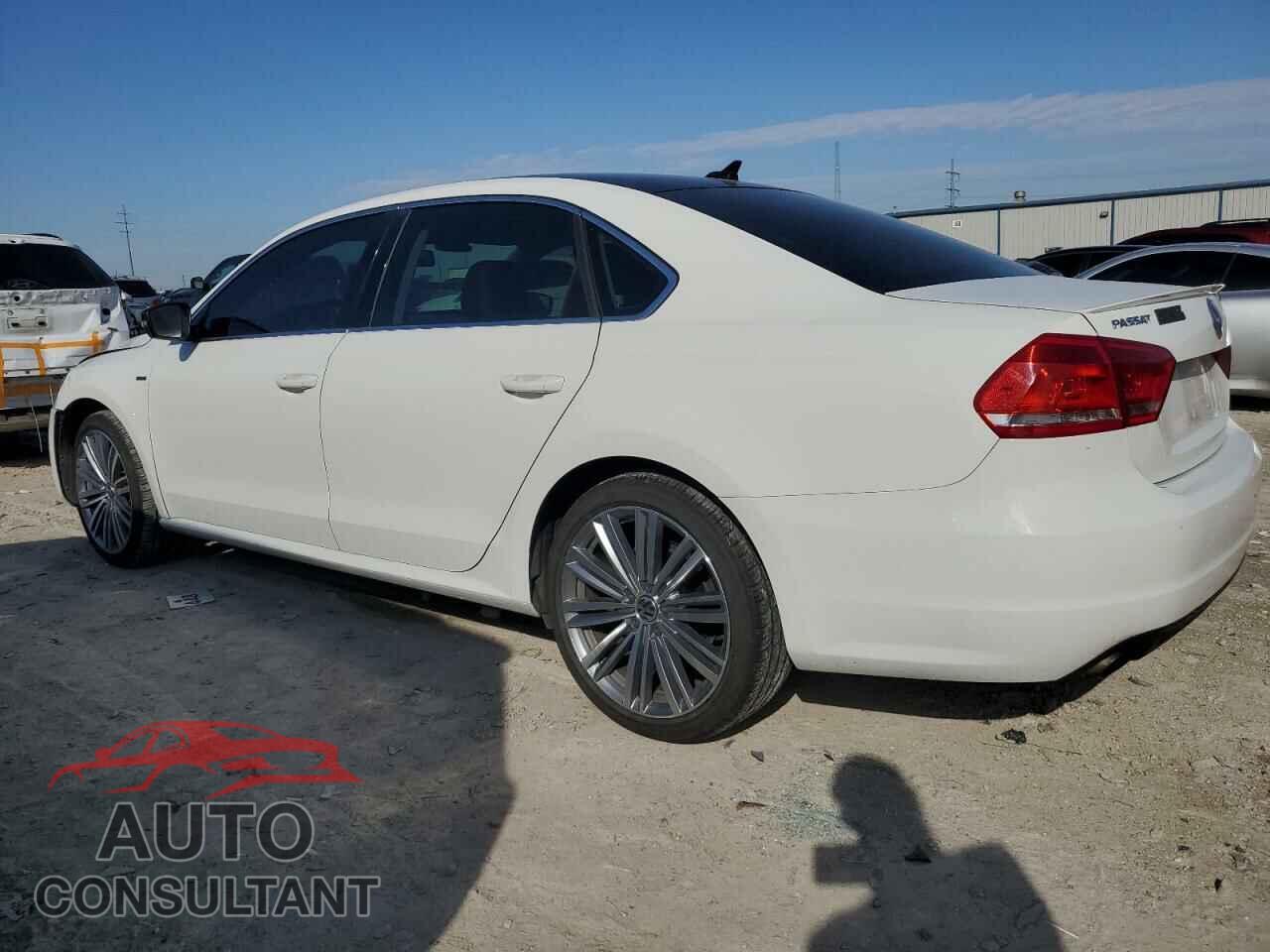 VOLKSWAGEN PASSAT 2015 - 1VWBS7A30FC063513