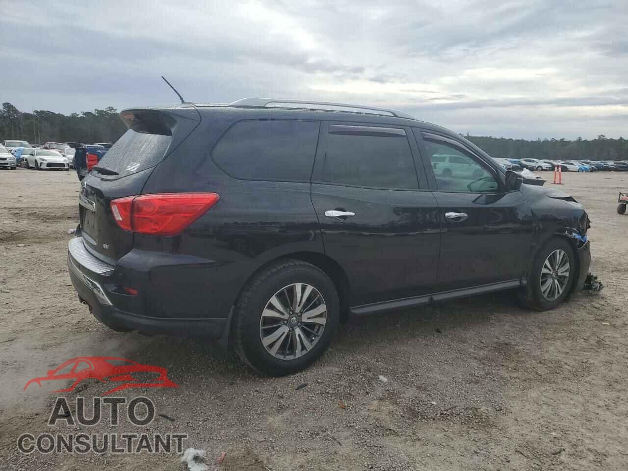 NISSAN PATHFINDER 2017 - 5N1DR2MN0HC681016