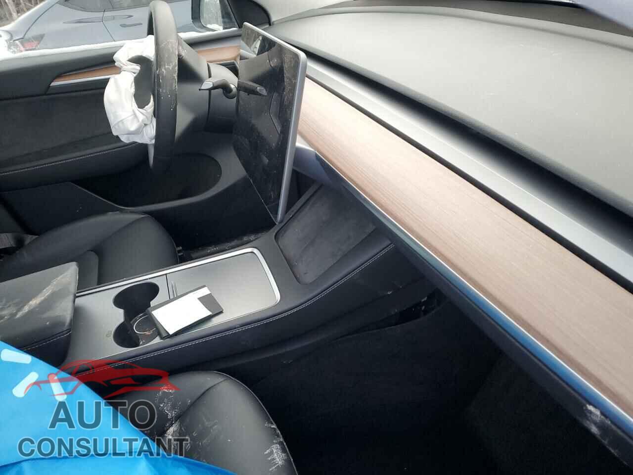 TESLA MODEL Y 2024 - 7SAYGDEEXRF090219