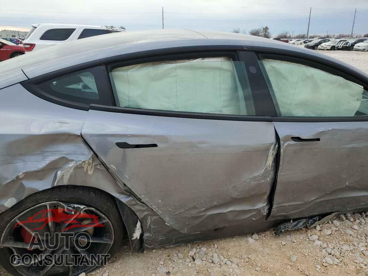 TESLA MODEL 3 2024 - 5YJ3E1ET7RF868860