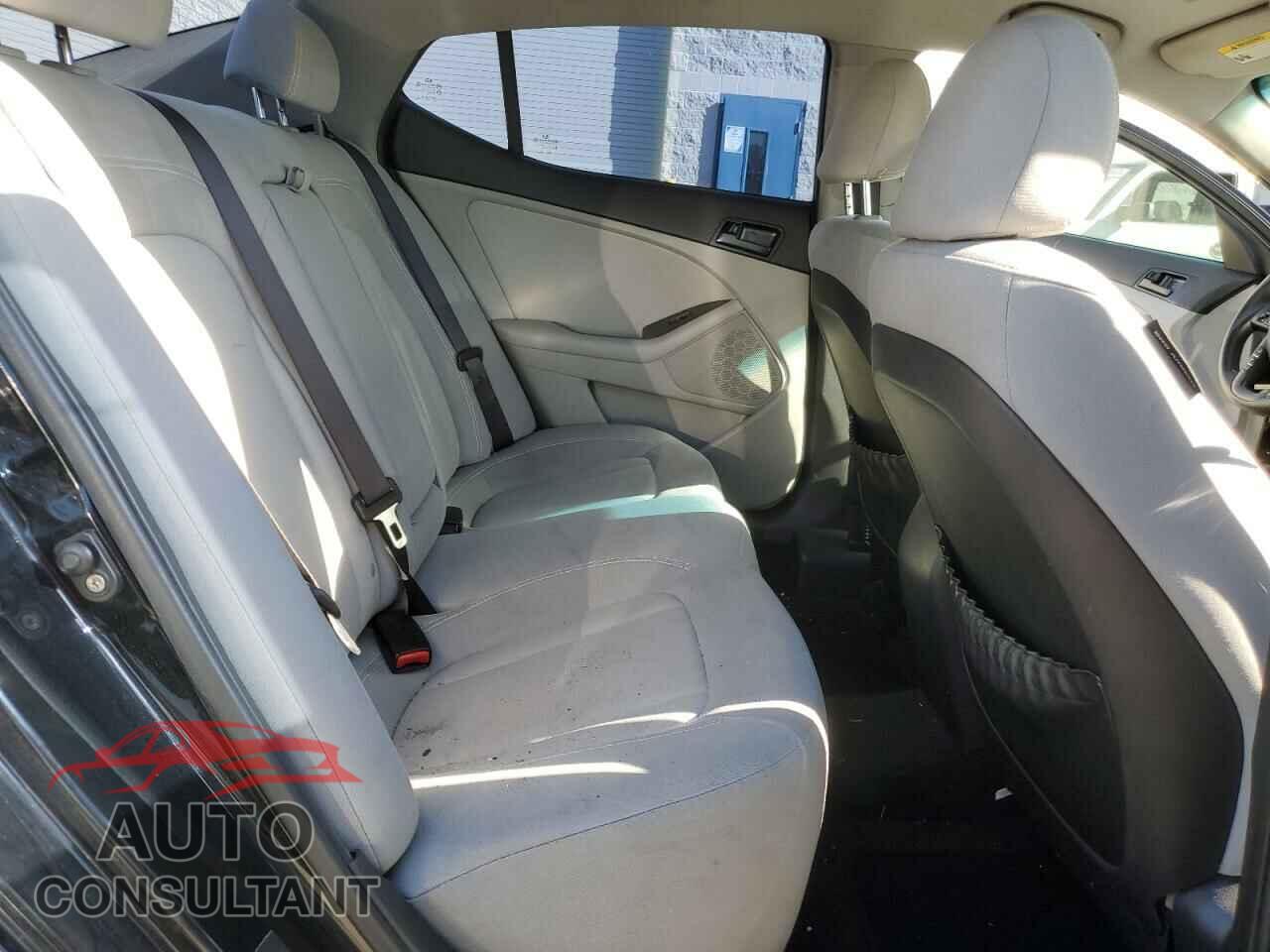KIA OPTIMA 2011 - KNAGM4A74B5162447
