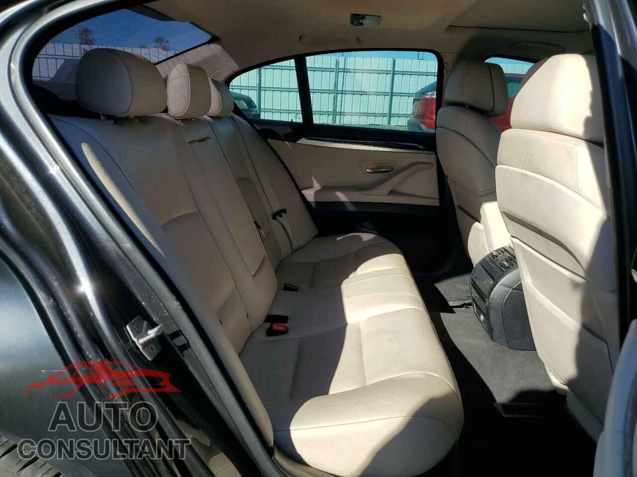 BMW 5 SERIES 2012 - WBAFR7C59CC814633