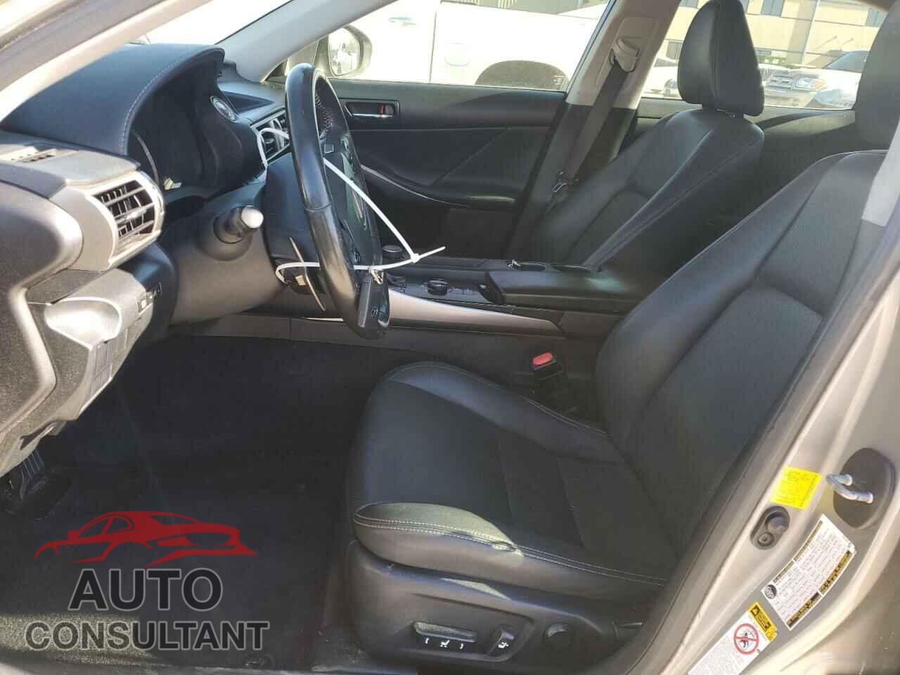 LEXUS IS 2014 - JTHBF1D25E5019676