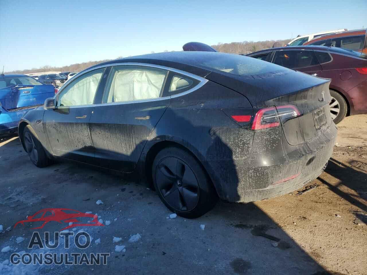 TESLA MODEL 3 2018 - 5YJ3E1EAXJF030423