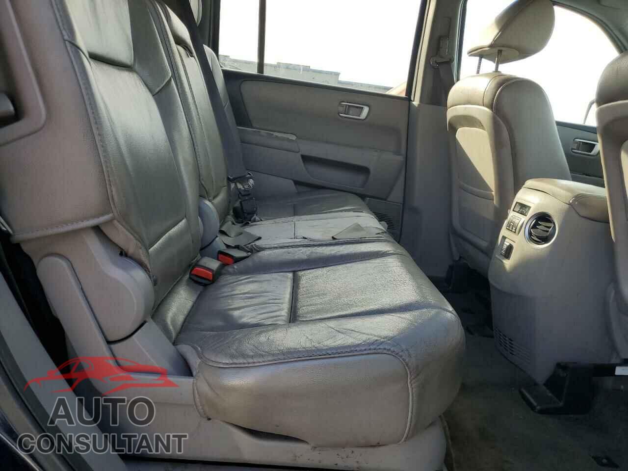 HONDA PILOT 2014 - 5FNYF3H77EB025765