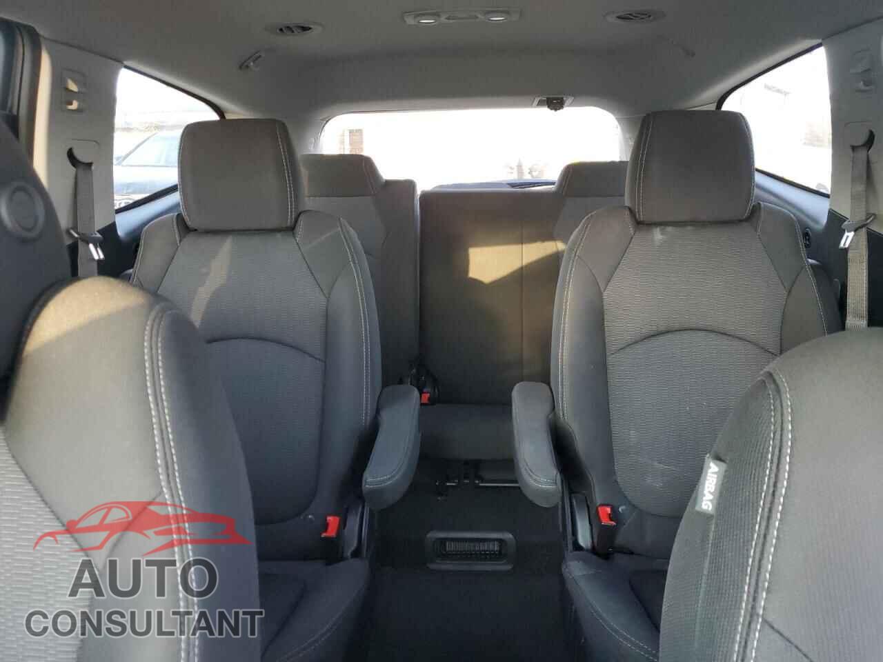 CHEVROLET TRAVERSE 2017 - 1GNKRGKD7HJ184261