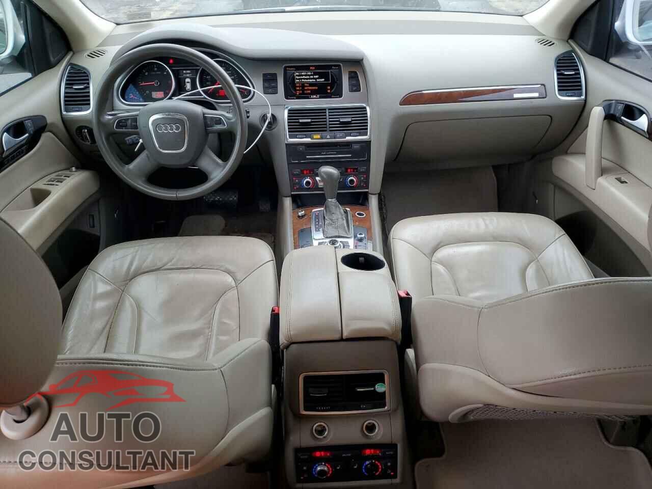 AUDI Q7 2011 - WA1LMBFE8BD008028