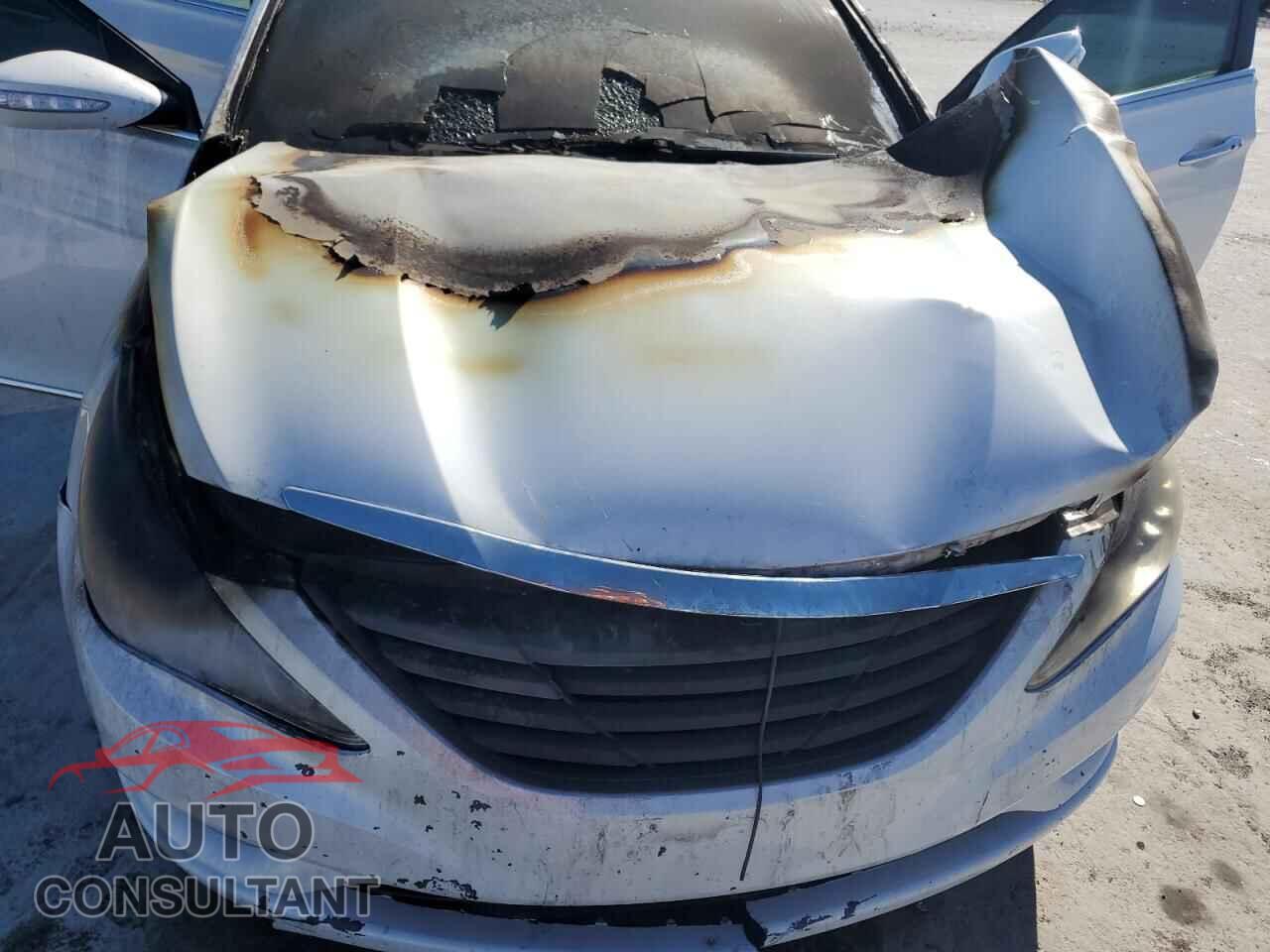 HYUNDAI SONATA 2011 - KMHEC4A48BA005459