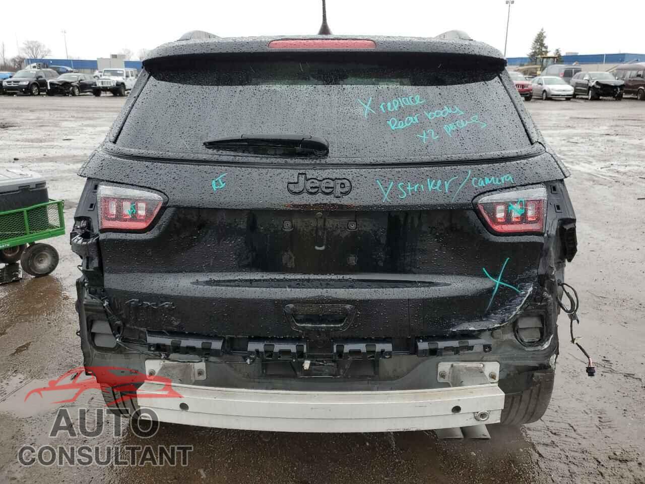 JEEP COMPASS 2018 - 3C4NJDBB2JT398129