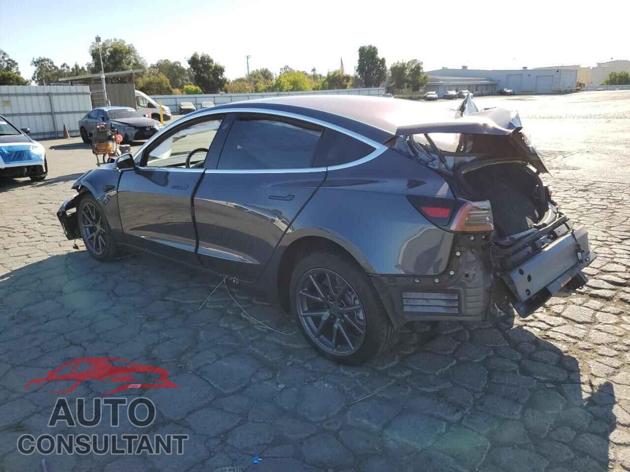 TESLA MODEL 3 2018 - 5YJ3E1EA7JF008685