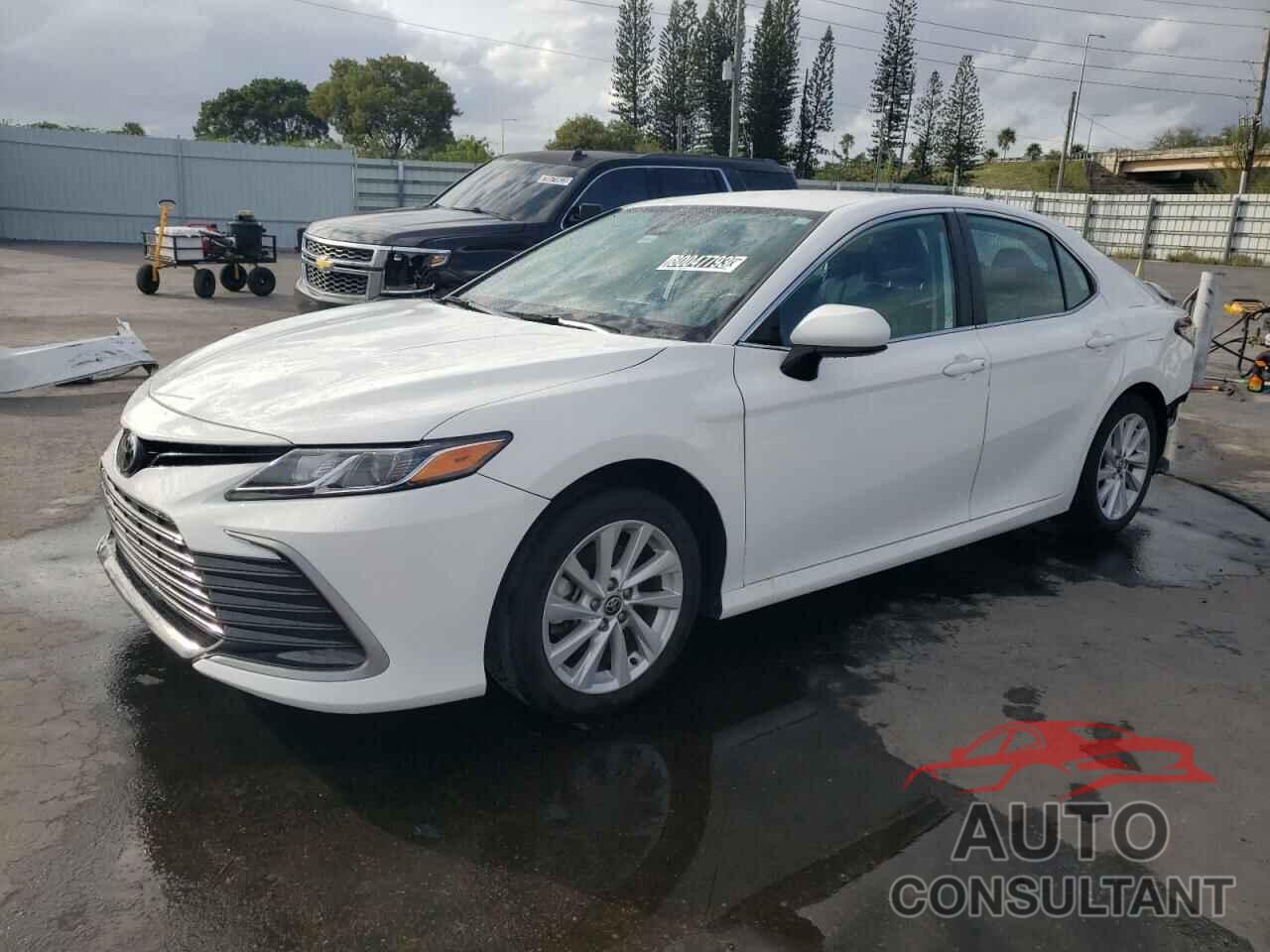TOYOTA CAMRY 2021 - 4T1C11AK2MU600030