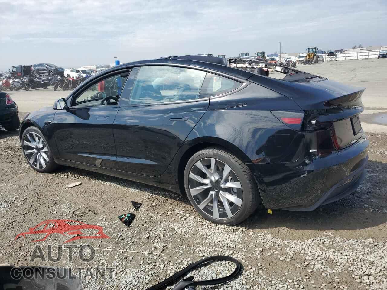 TESLA MODEL 3 2024 - 5YJ3E1EB6RF827594
