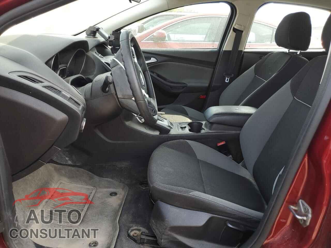 FORD FOCUS 2014 - 1FADP3K2XEL249947