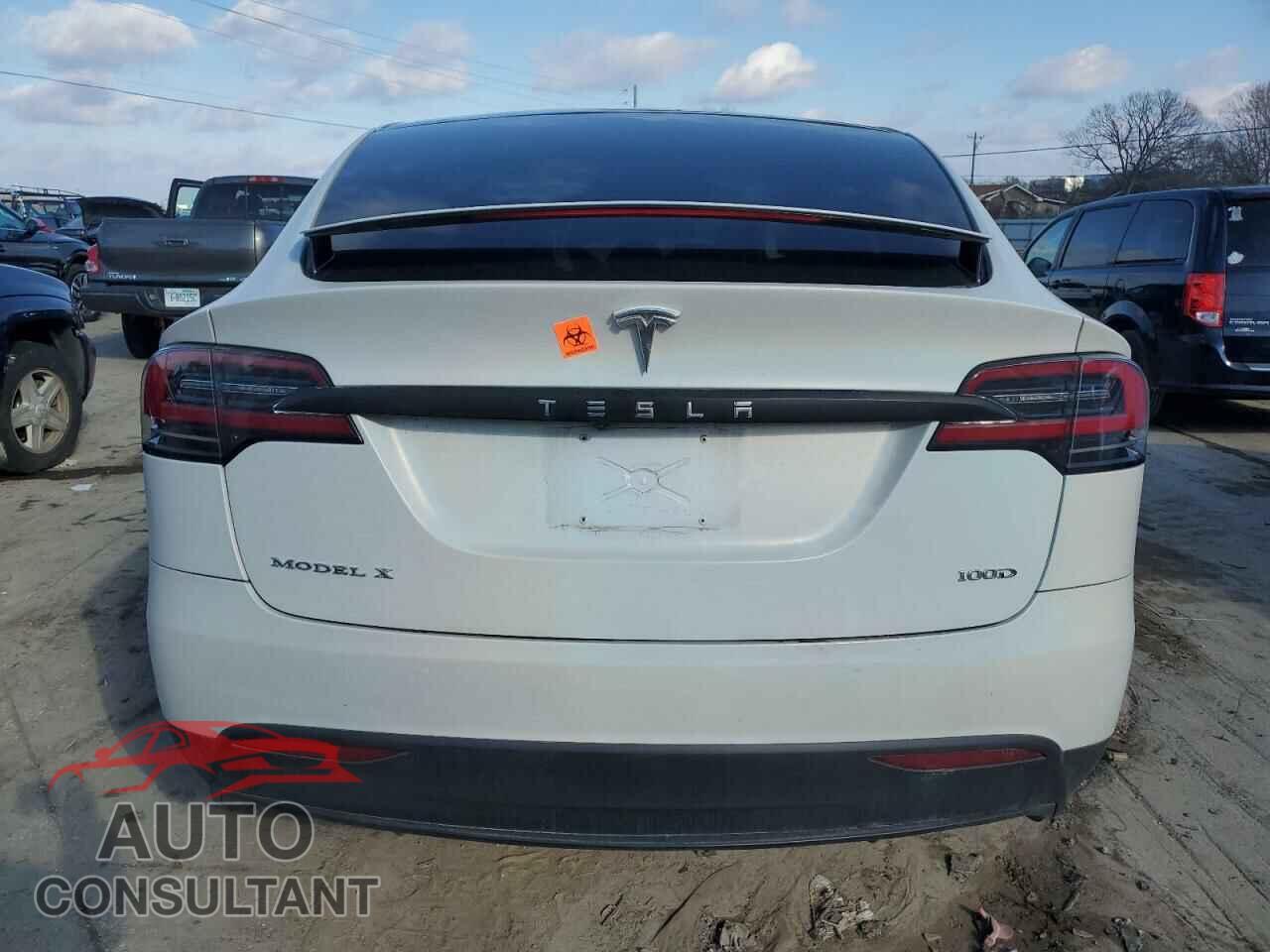 TESLA MODEL X 2019 - 5YJXCAE2XKF152636