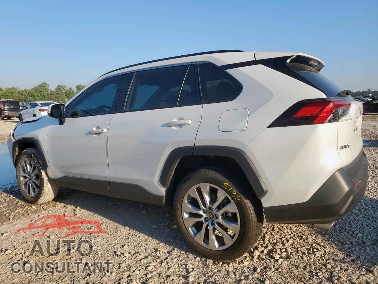 TOYOTA RAV4 2024 - 2T3C1RFV3RW304501