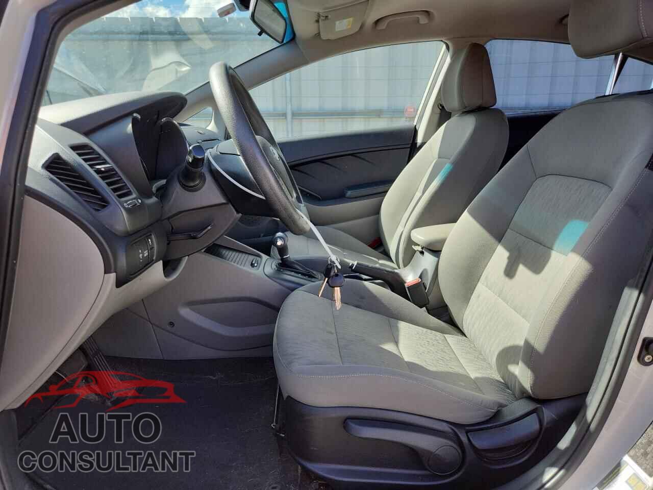 KIA FORTE 2015 - KNAFK4A63F5349404