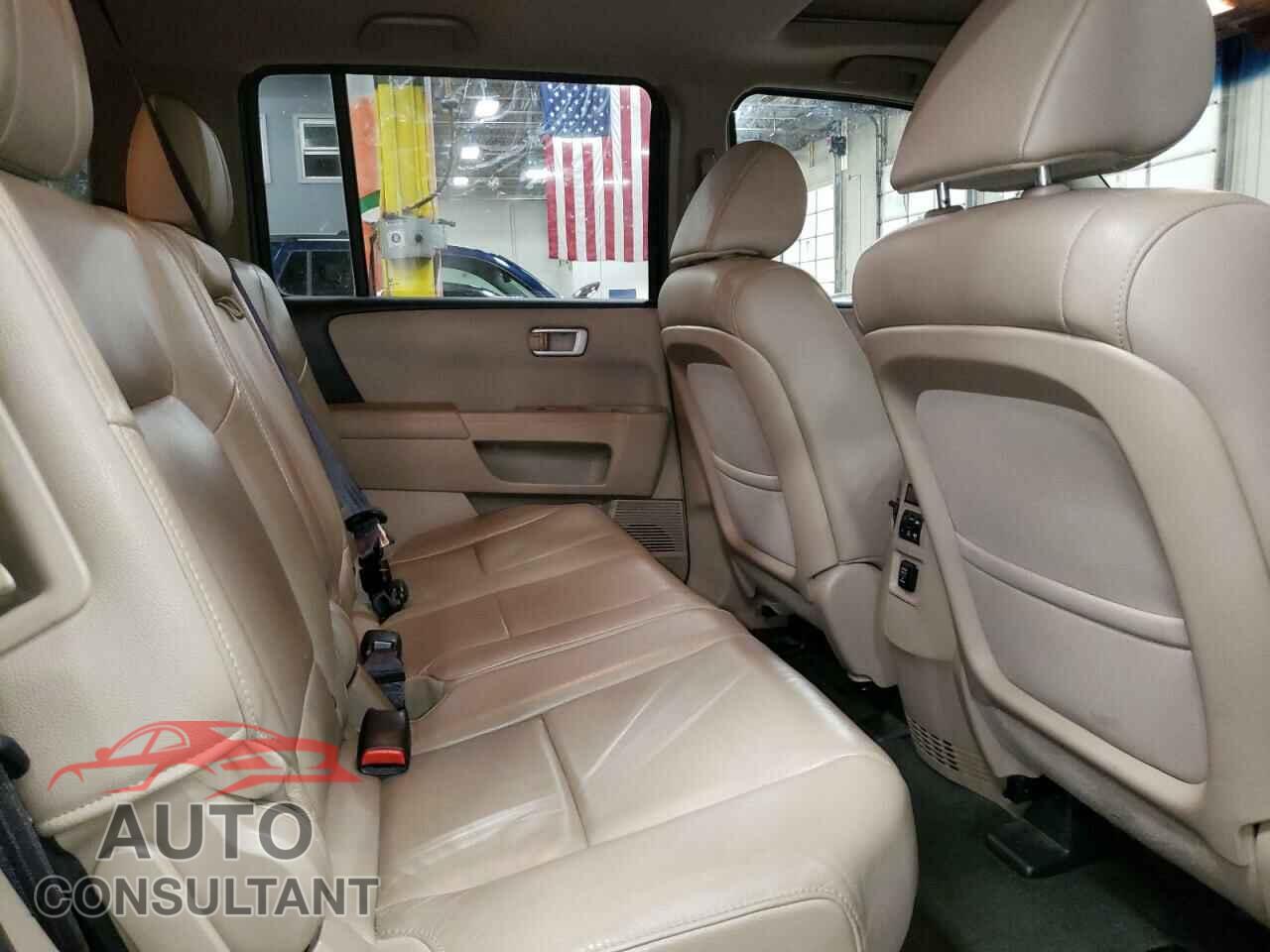 HONDA PILOT 2015 - 5FNYF4H53FB036252