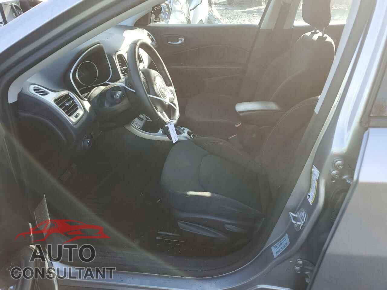 JEEP COMPASS 2017 - 3C4NJCAB6HT647621