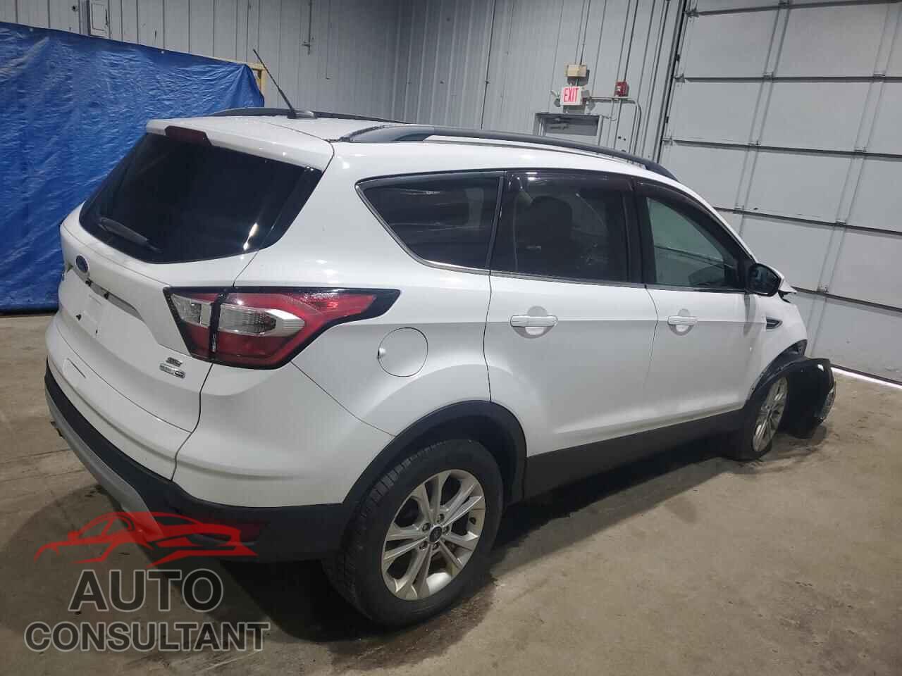 FORD ESCAPE 2017 - 1FMCU9GD8HUC05547