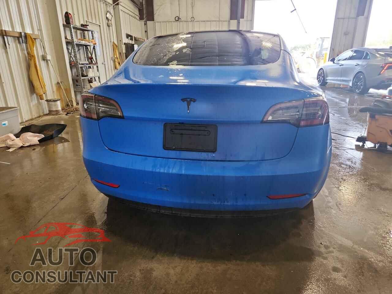 TESLA MODEL 3 2022 - 5YJ3E1EA2NF189250