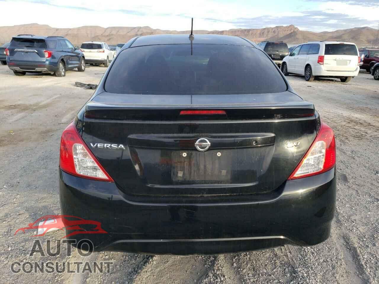 NISSAN VERSA 2017 - 3N1CN7AP3HL850449