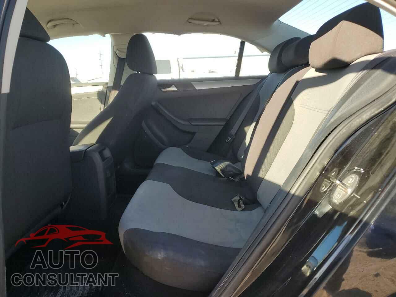VOLKSWAGEN JETTA 2017 - 3VW2B7AJ4HM360610