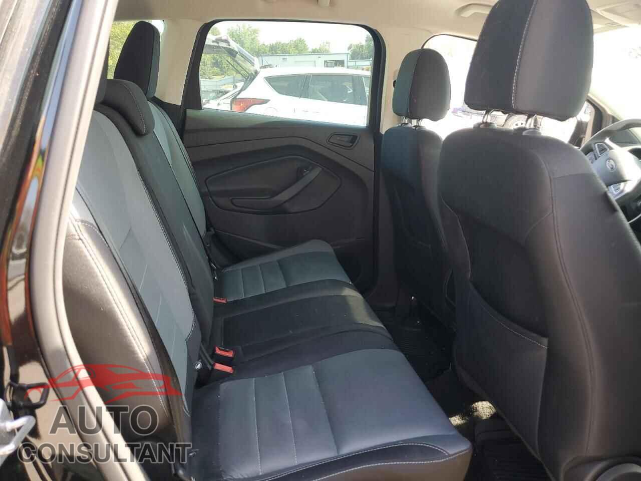 FORD ESCAPE 2017 - 1FMCU0F7XHUE94972