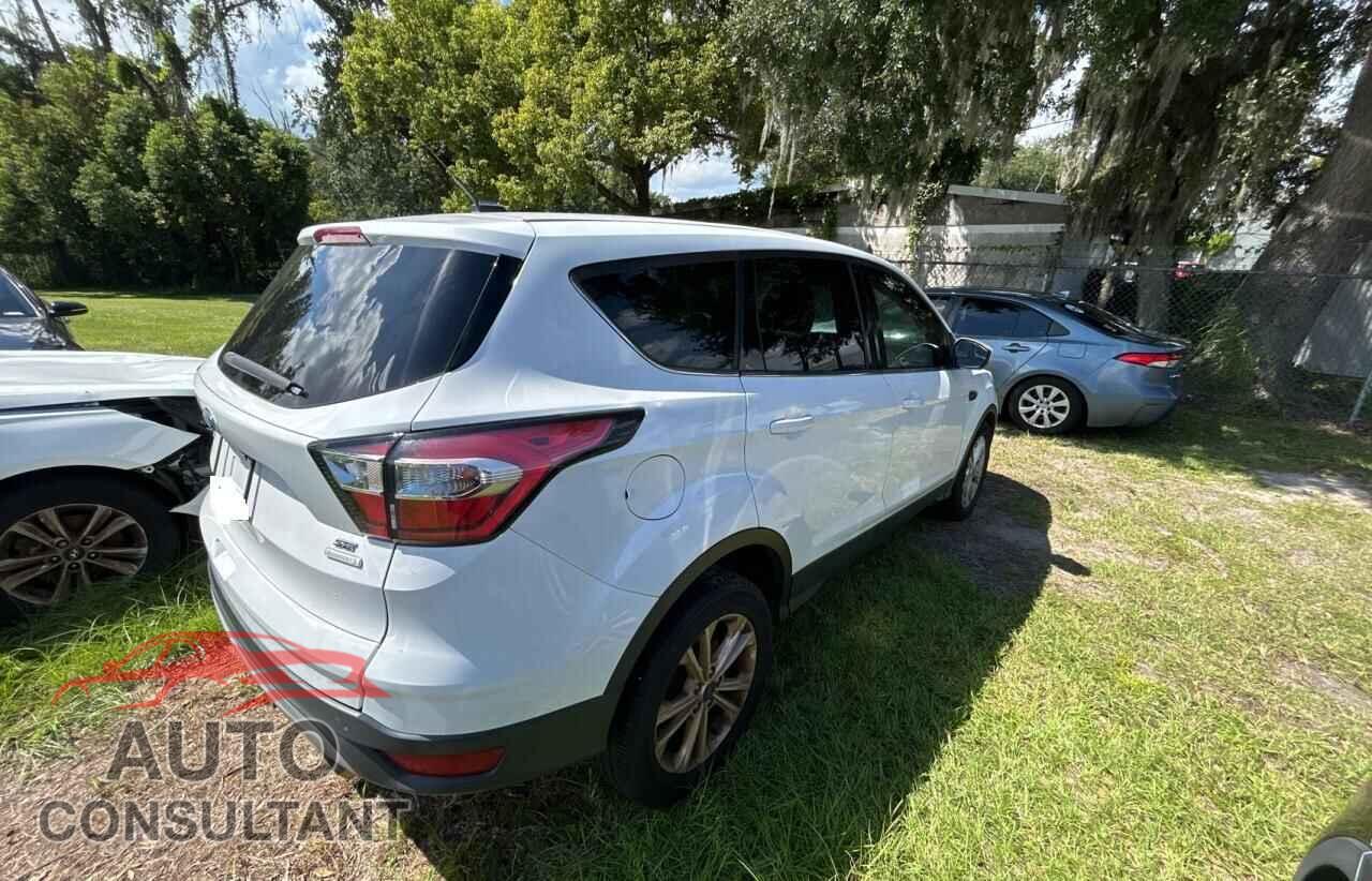 FORD ESCAPE 2017 - 1FMCU0G97HUE84609