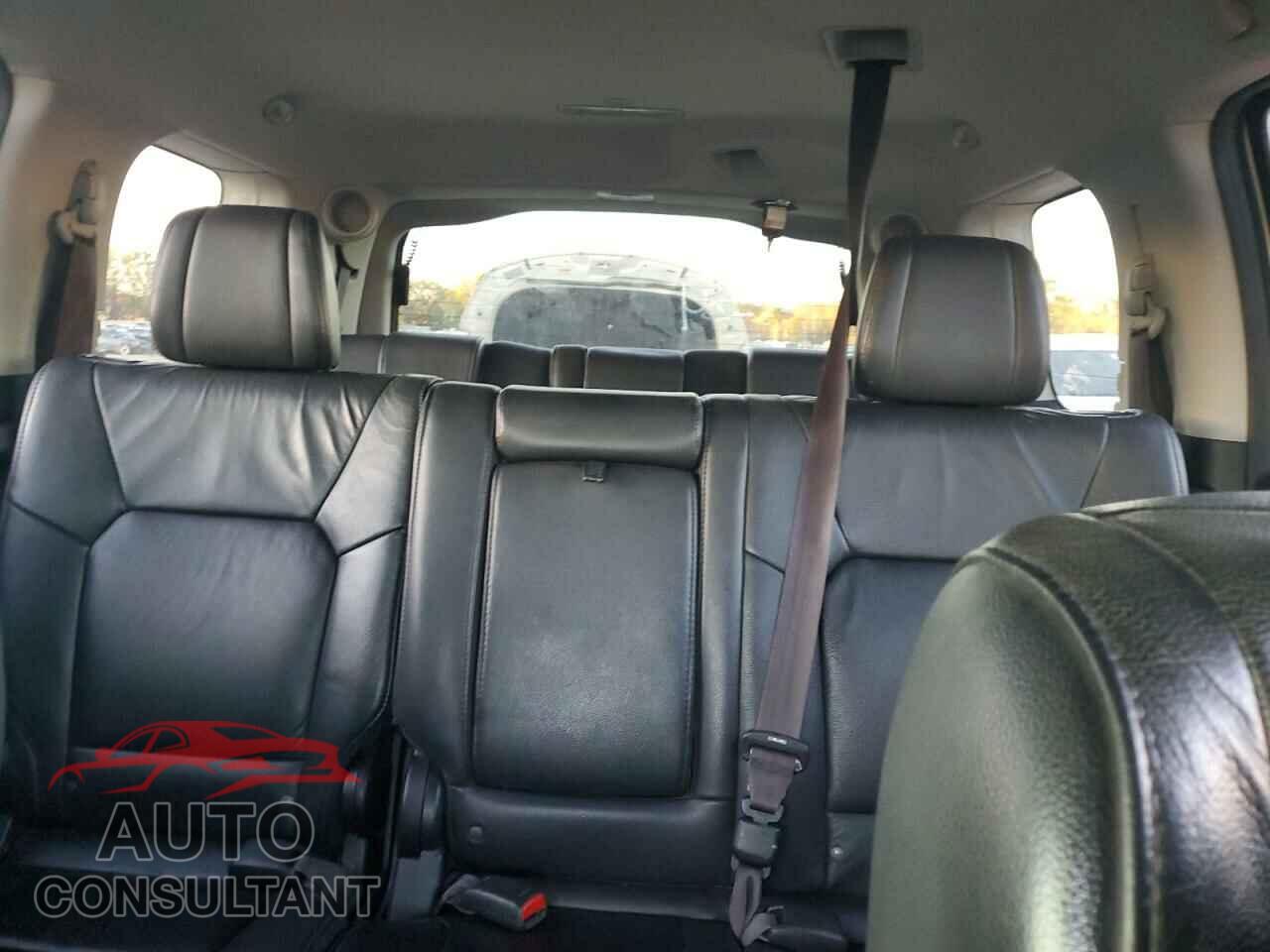 HONDA PILOT 2015 - 5FNYF4H90FB019542