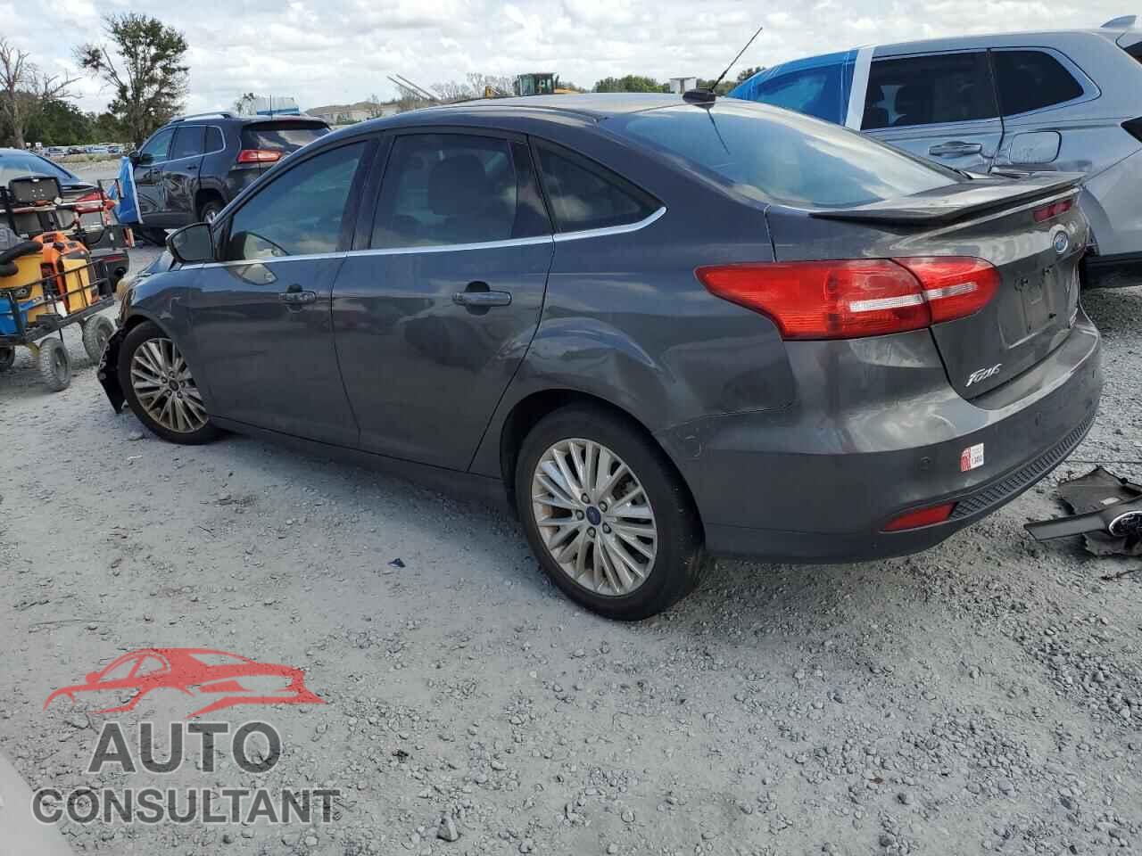 FORD FOCUS 2015 - 1FADP3J27FL322047