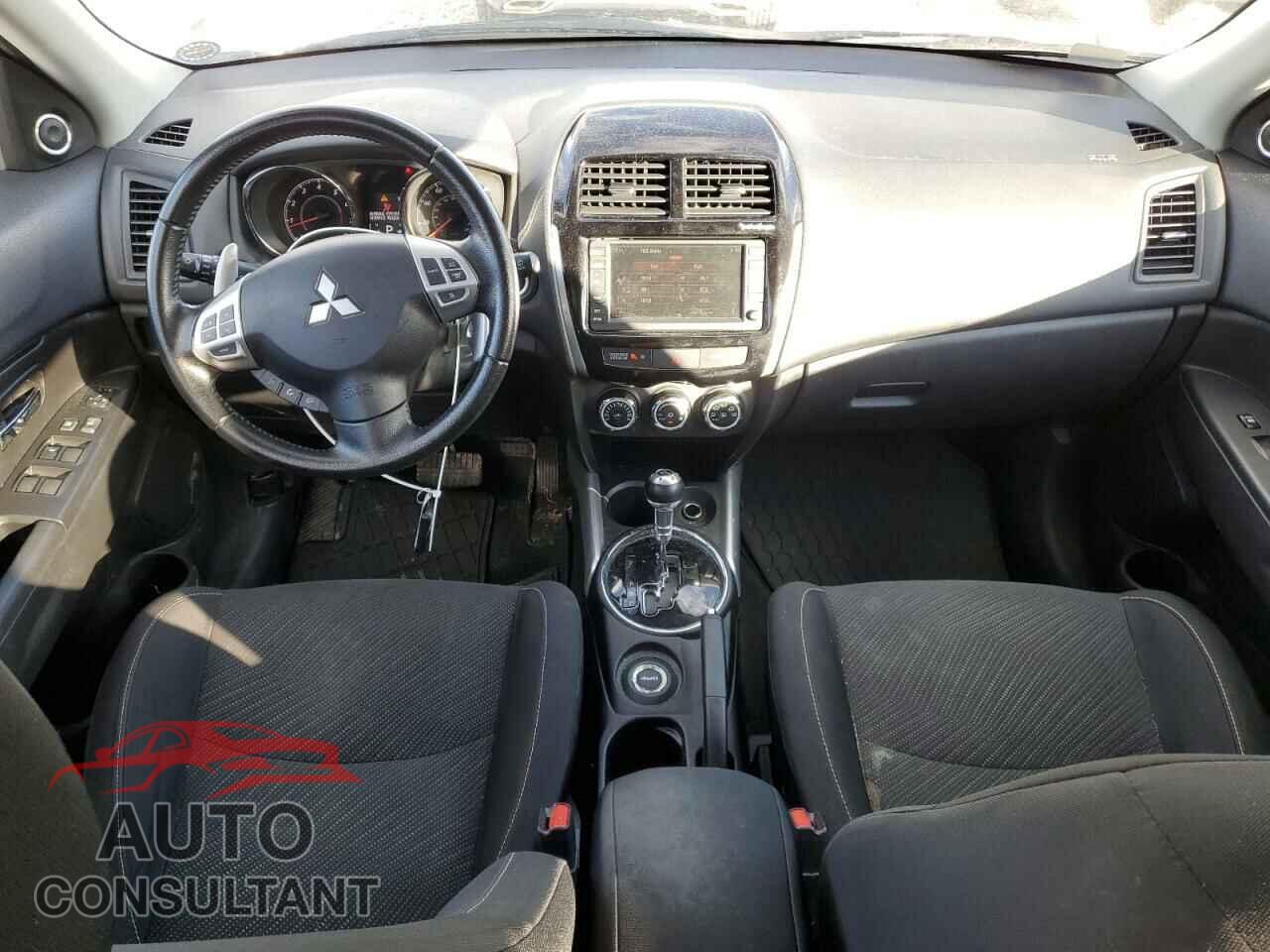 MITSUBISHI OUTLANDER 2013 - 4A4AR4AU7DE009685