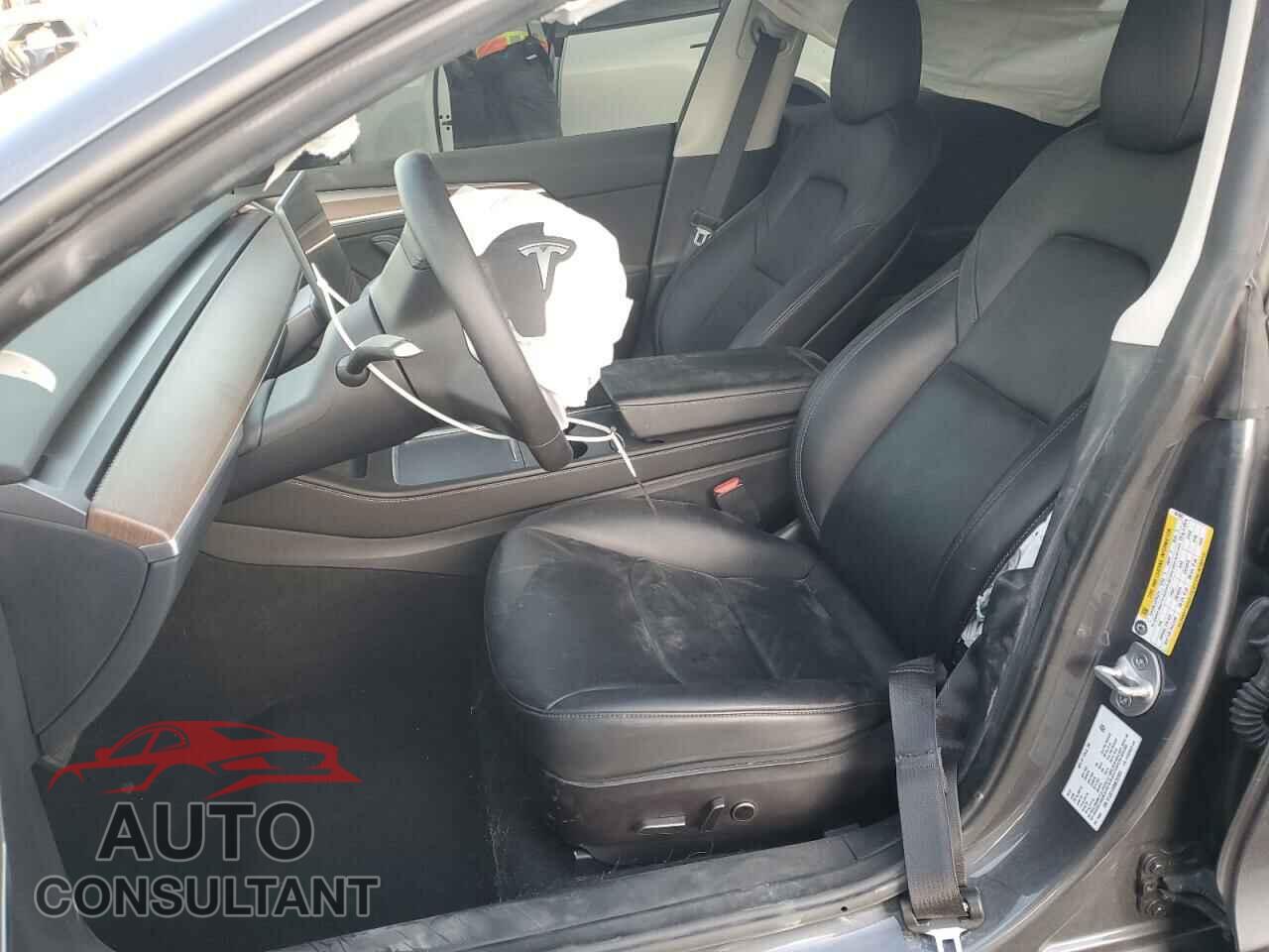 TESLA MODEL 3 2022 - 5YJ3E1EB9NF267063