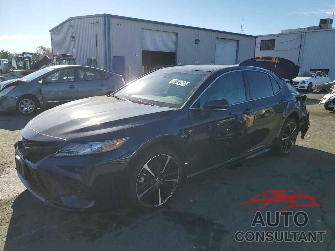 TOYOTA CAMRY 2018 - 4T1B61HK7JU638514