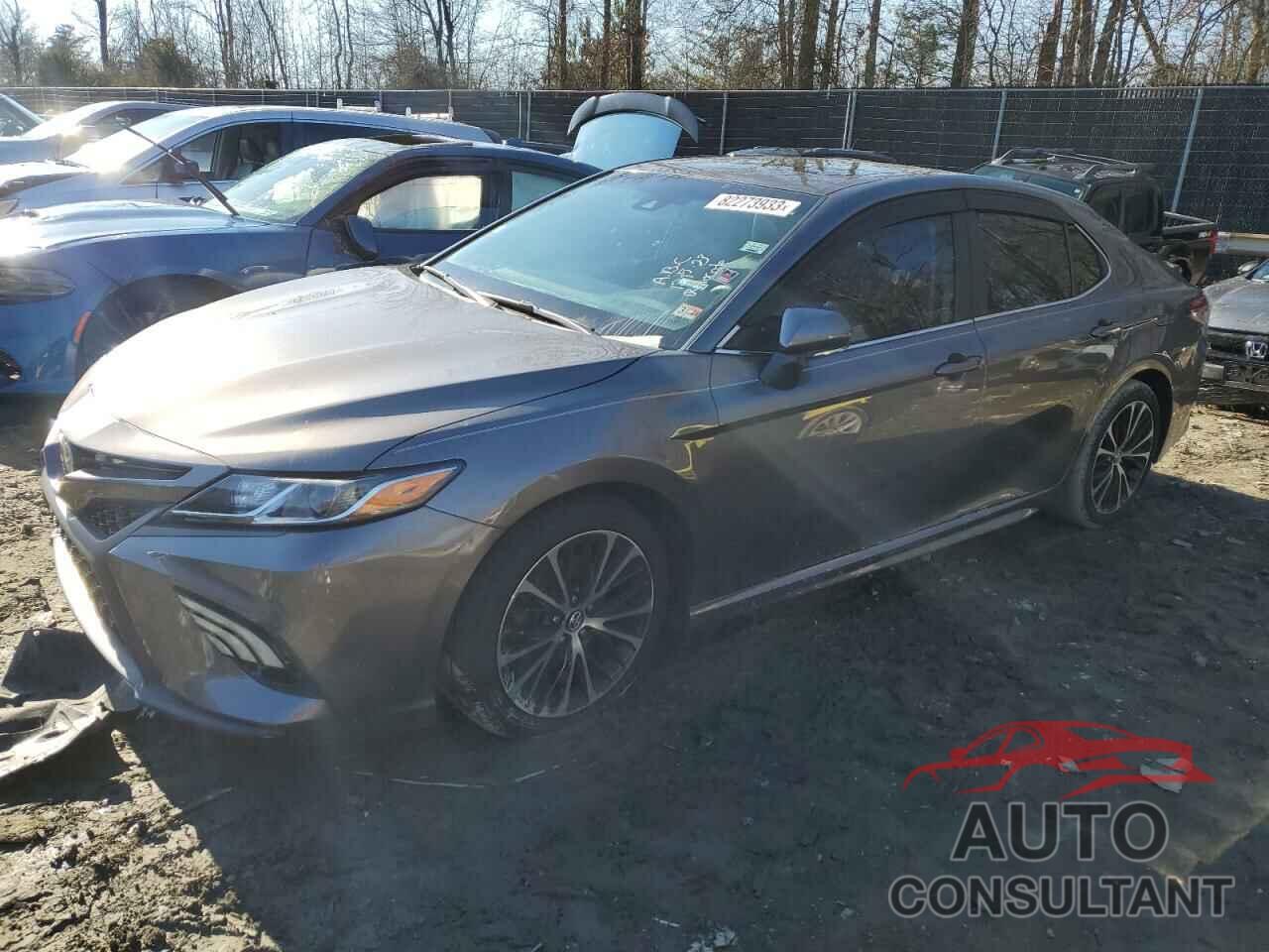 TOYOTA CAMRY 2018 - 4T1B11HKXJU555643