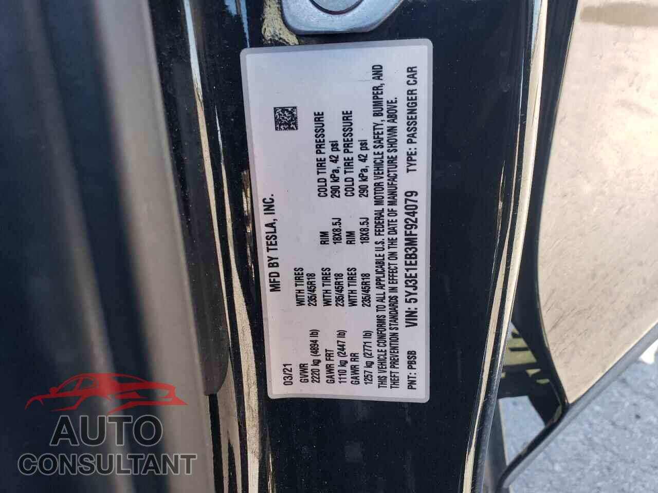 TESLA MODEL 3 2021 - 5YJ3E1EB3MF924079