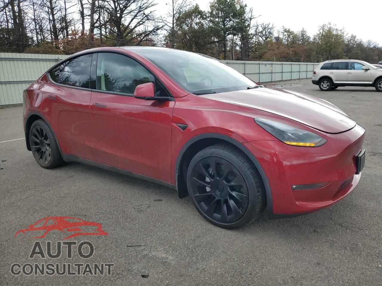TESLA MODEL Y 2024 - 7SAYGAEEXRF018760