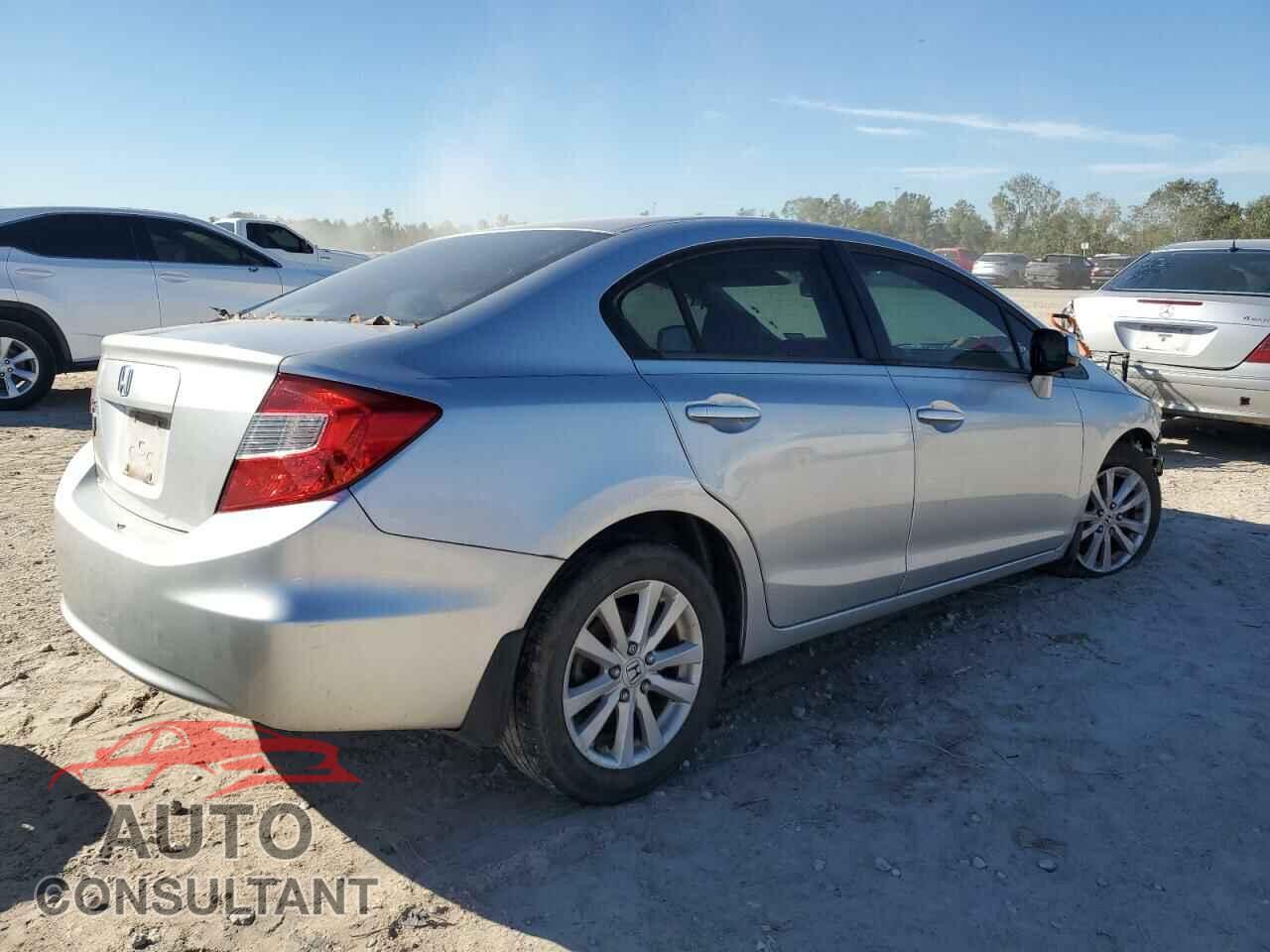 HONDA CIVIC 2012 - 19XFB2F88CE110139